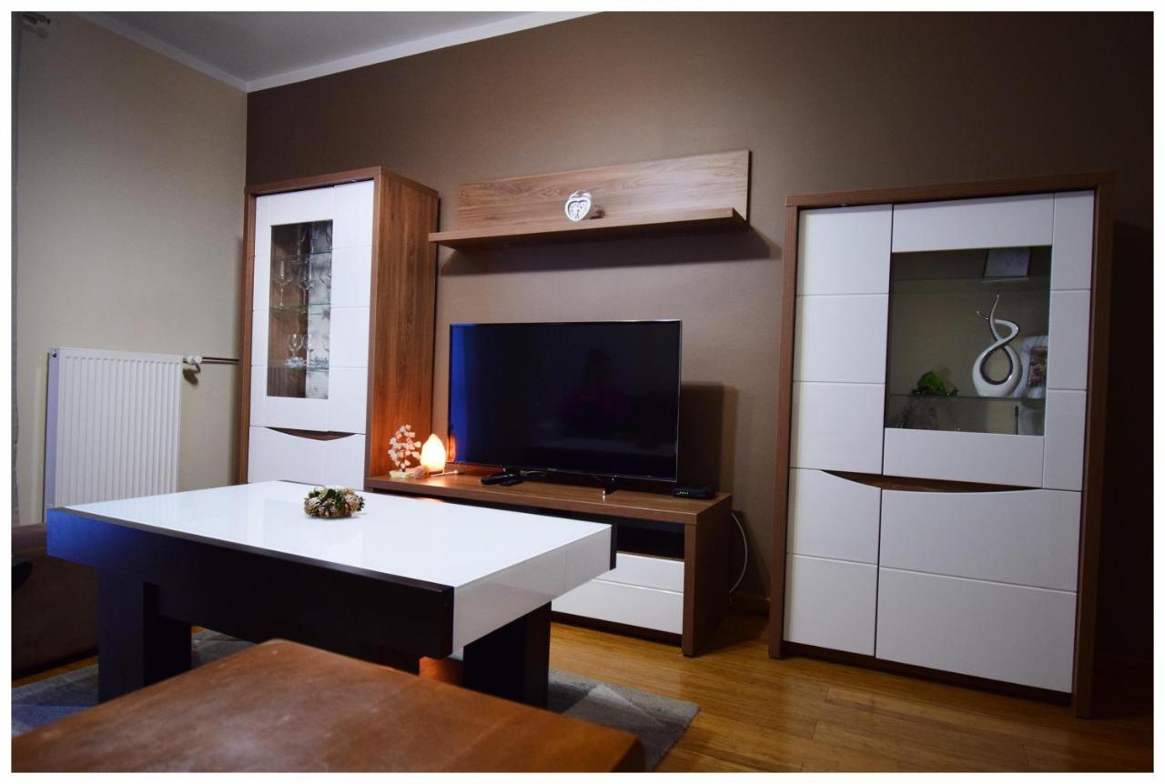 Color 24 Apartament IV Apartment Stalowa Wola Ngoại thất bức ảnh