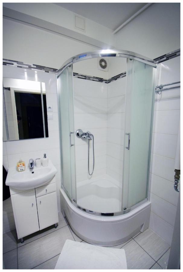 Color 24 Apartament IV Apartment Stalowa Wola Ngoại thất bức ảnh