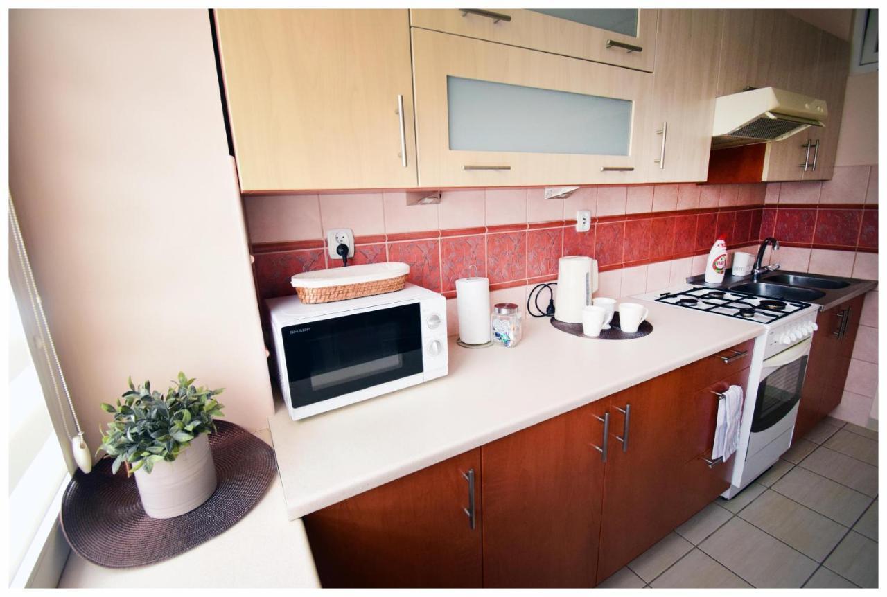 Color 24 Apartament IV Apartment Stalowa Wola Ngoại thất bức ảnh