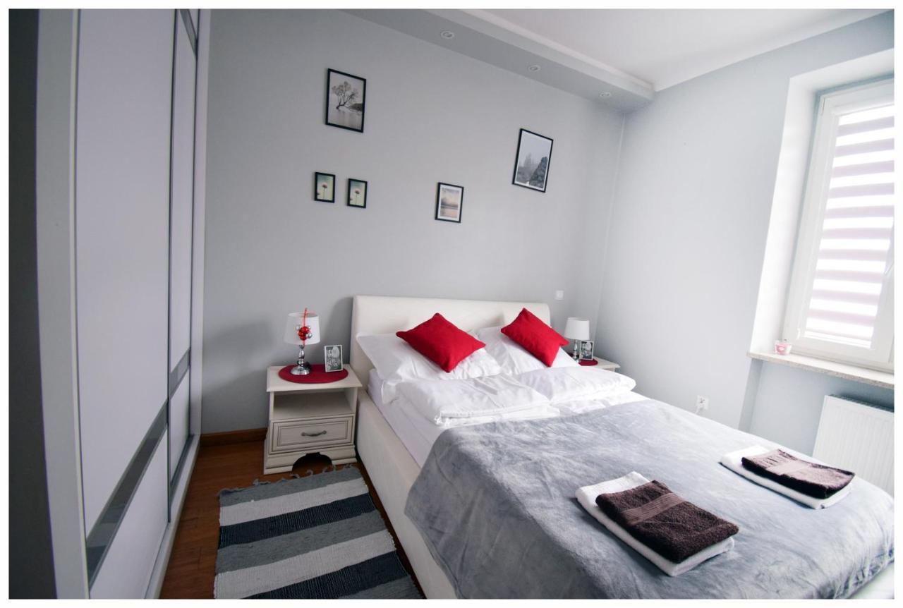 Color 24 Apartament IV Apartment Stalowa Wola Ngoại thất bức ảnh